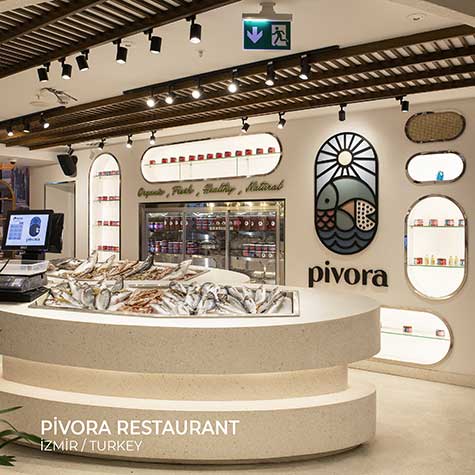 Sia Moore - Pivora Restaurant - İzmir Turkey